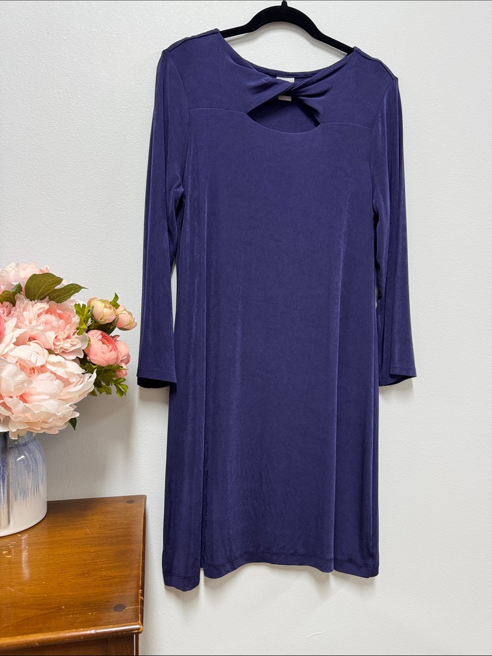 Women's Long Sleeve Twist-Keyhole Dress in Deep Purple